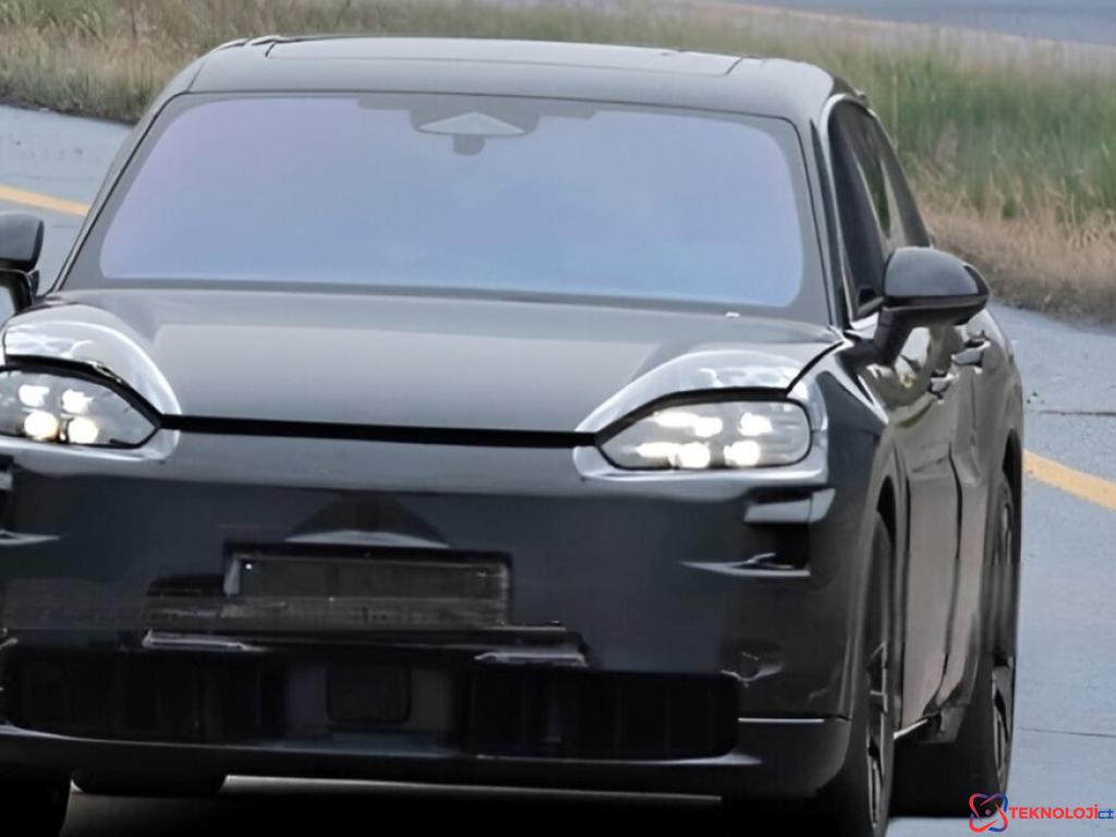 7 kişilik elektrikli SUV Porsche K1 kameralara yakalandı!