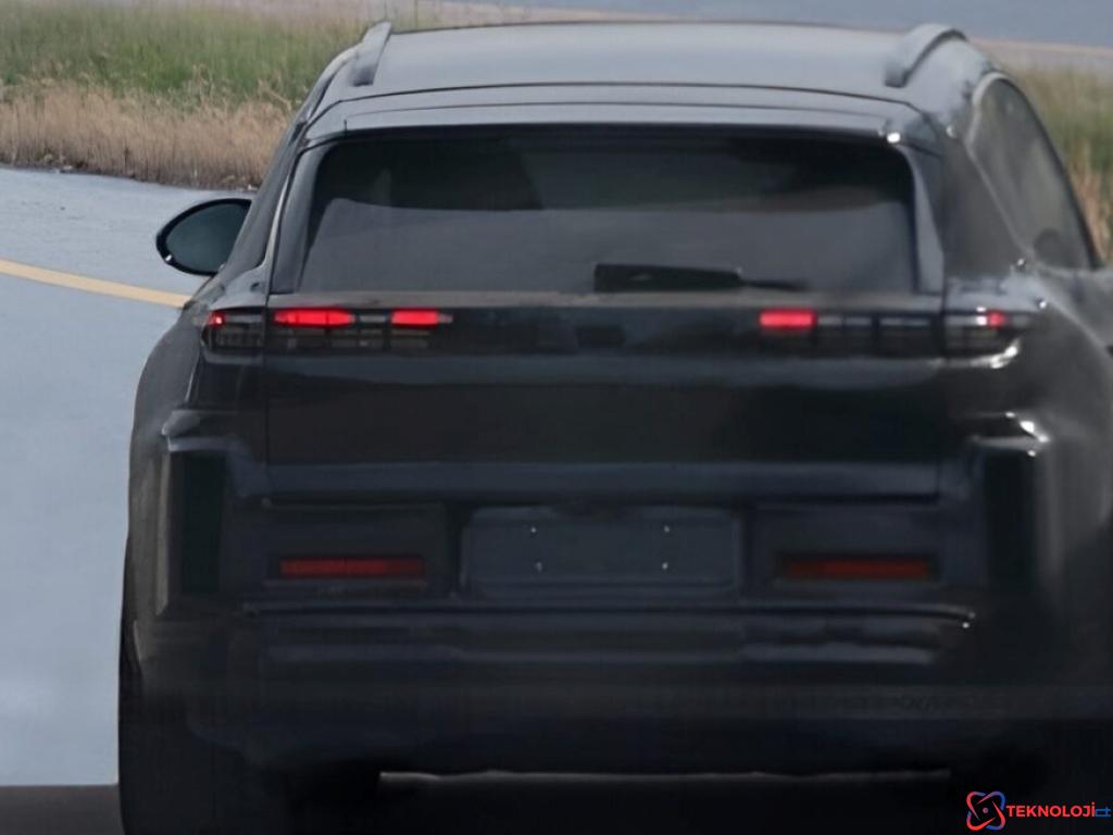 7 kişilik elektrikli SUV Porsche K1 kameralara yakalandı!