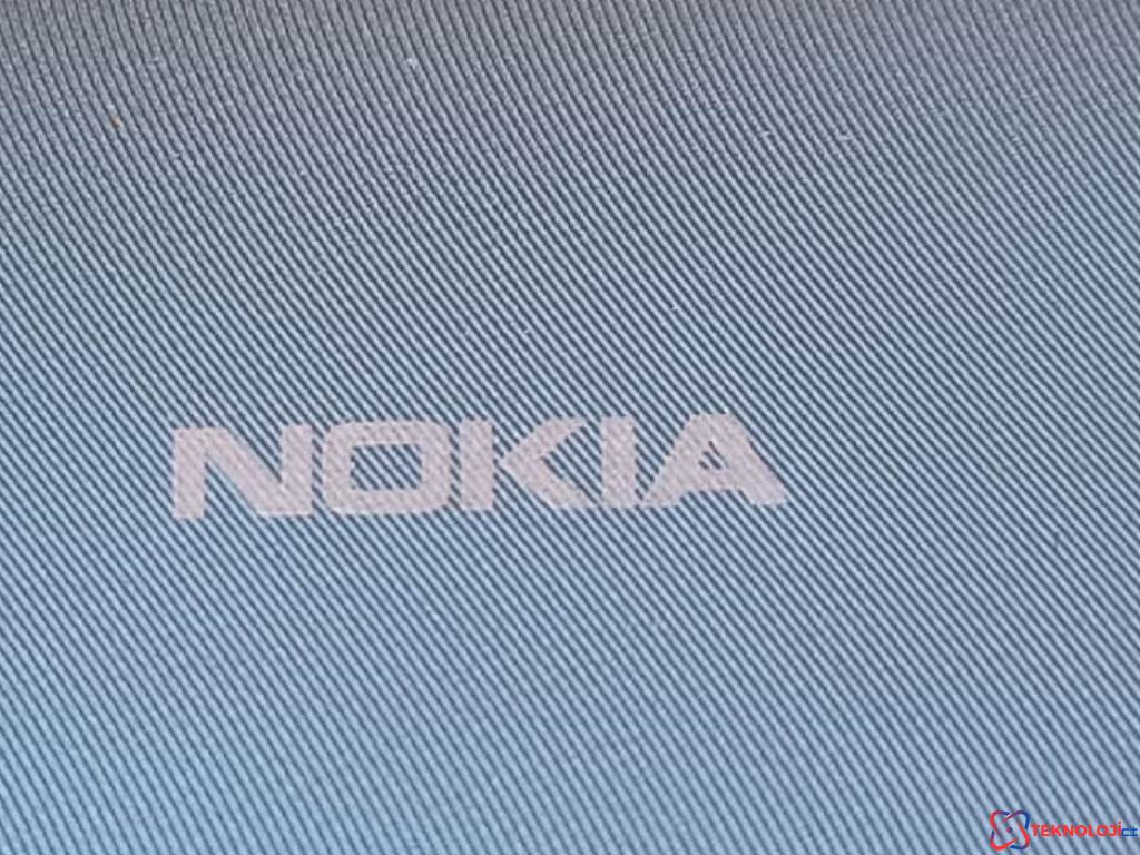 Nokia, Akıllı Telefonlardan Vazgeçiyor!