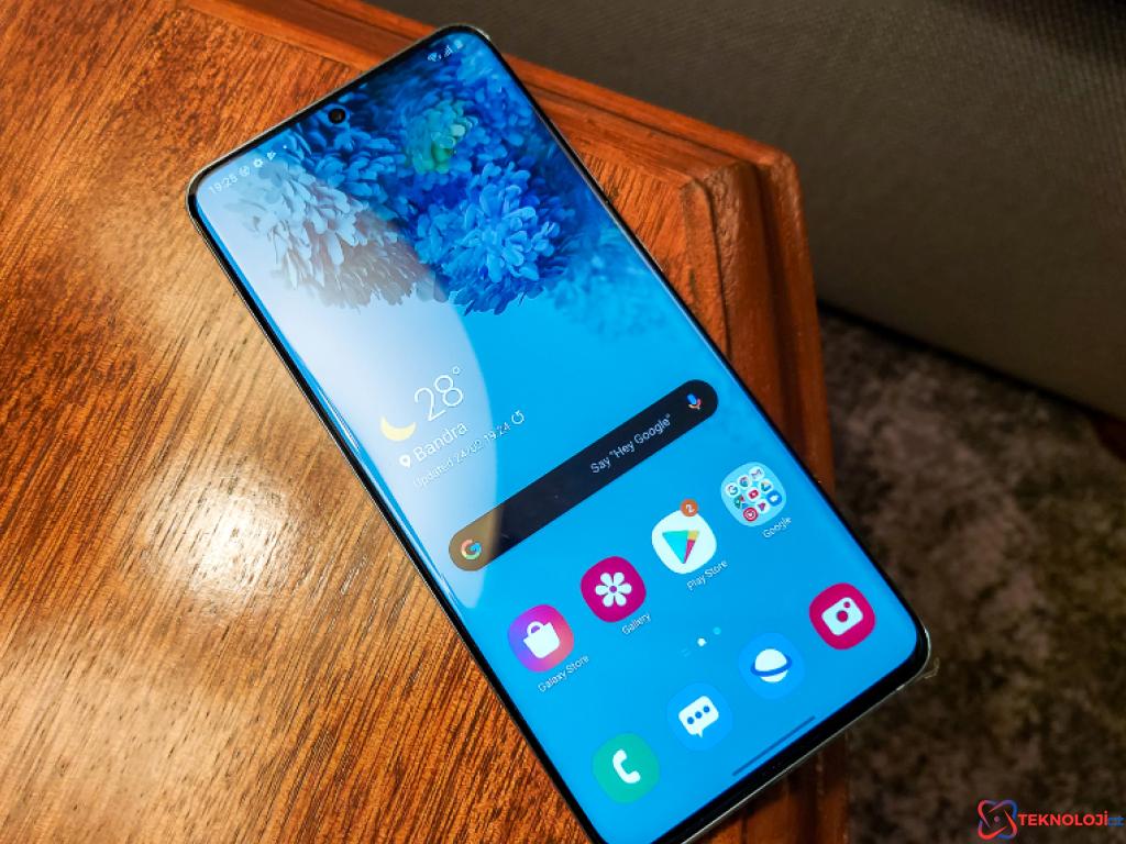 Samsung, Galaxy S20 Serisine Veda Ediyor!