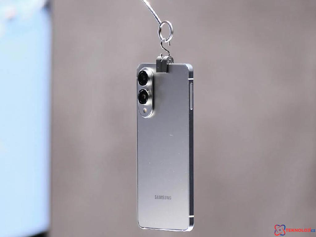 Samsung Galaxy S25 Edge ile Tanışın: Geri Sayım Başladı!