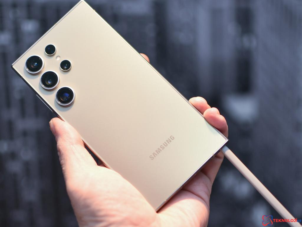 Samsung Galaxy S27 Ultra: S Pen'siz Mi? 