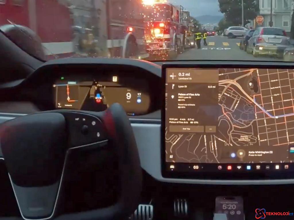 Tesla'nın Yapay Zeka Denemesi: Roma'da Direksiyonu Bıraktı!