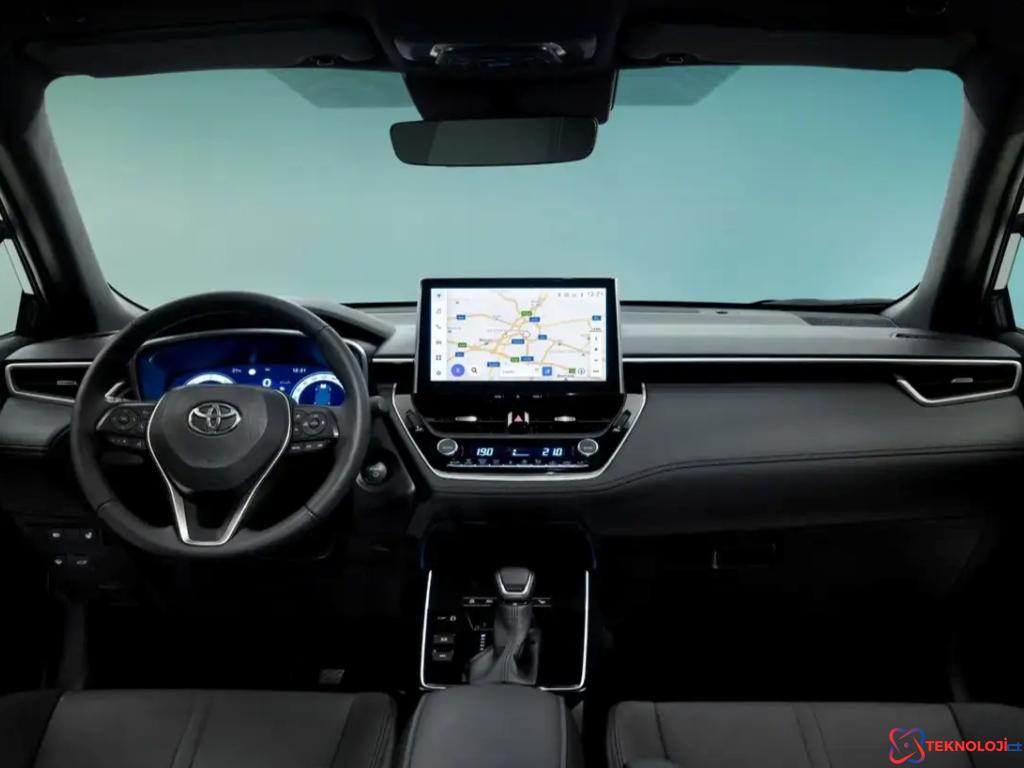 Yeni Toyota Corolla Cross Hybrid Türkiye’de Satışta!